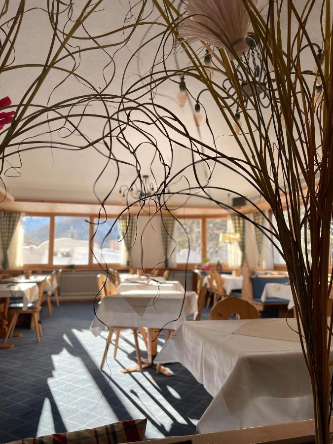 Hotel Bernina Понтрезина Экстерьер фото