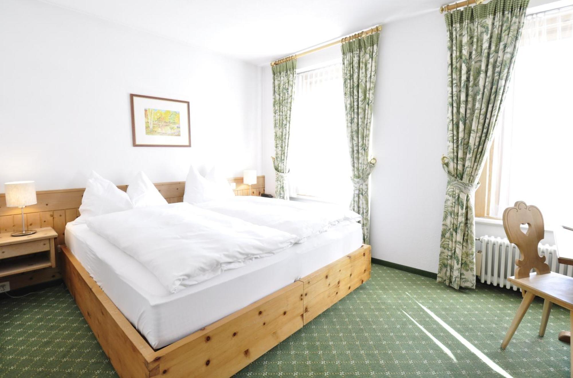 Hotel Bernina Понтрезина Экстерьер фото