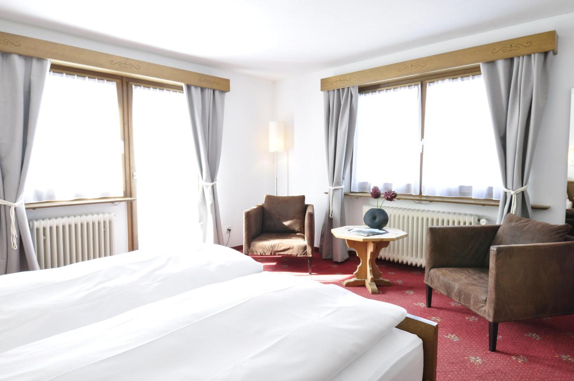 Hotel Bernina Понтрезина Экстерьер фото