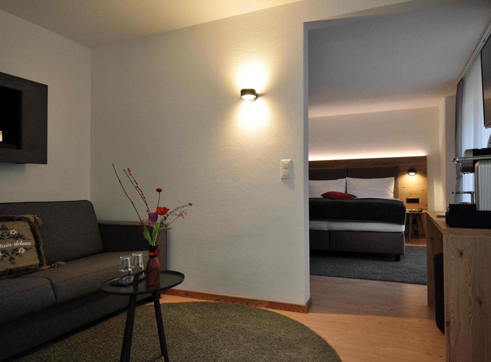 Hotel Bernina Понтрезина Экстерьер фото