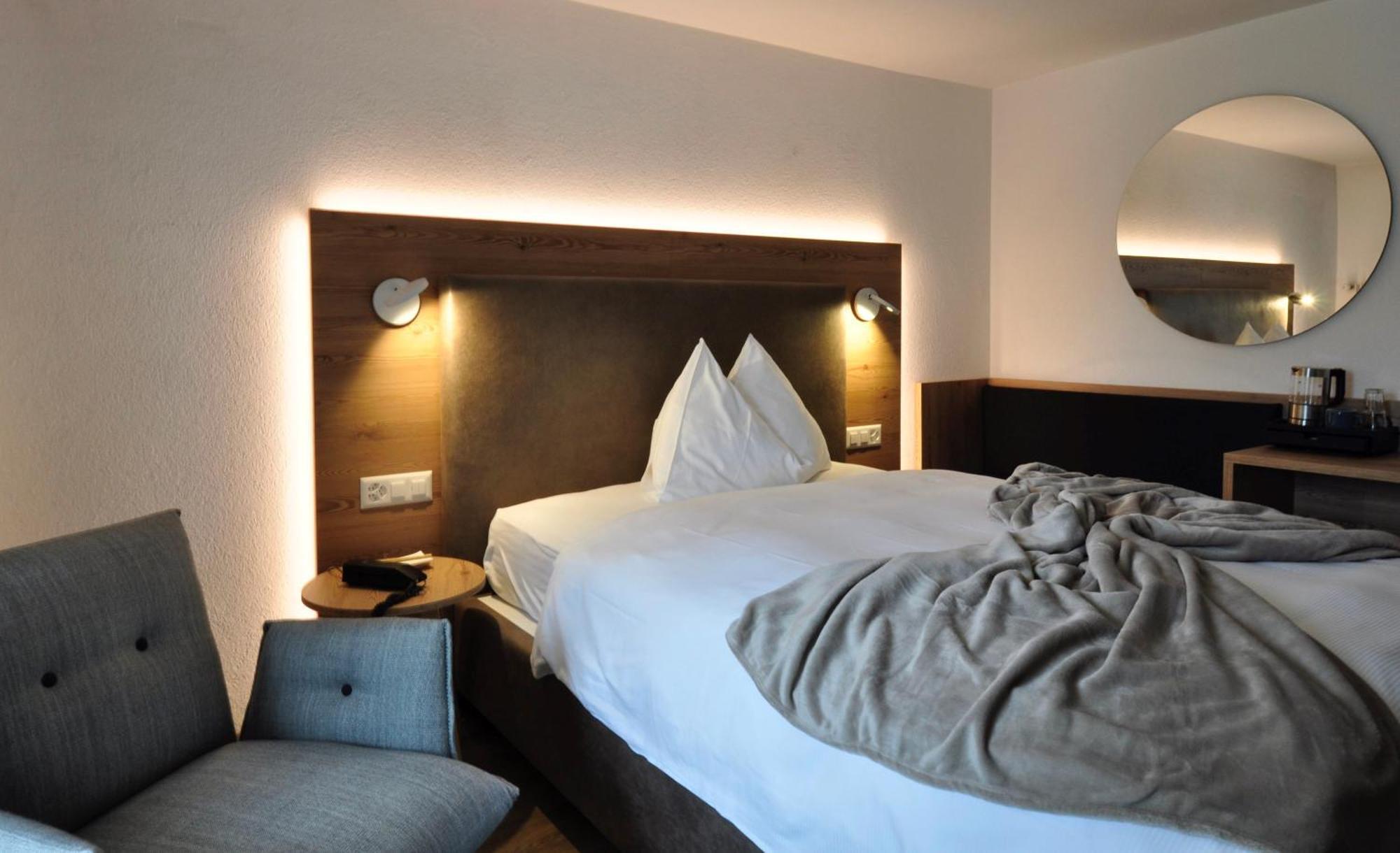 Hotel Bernina Понтрезина Экстерьер фото