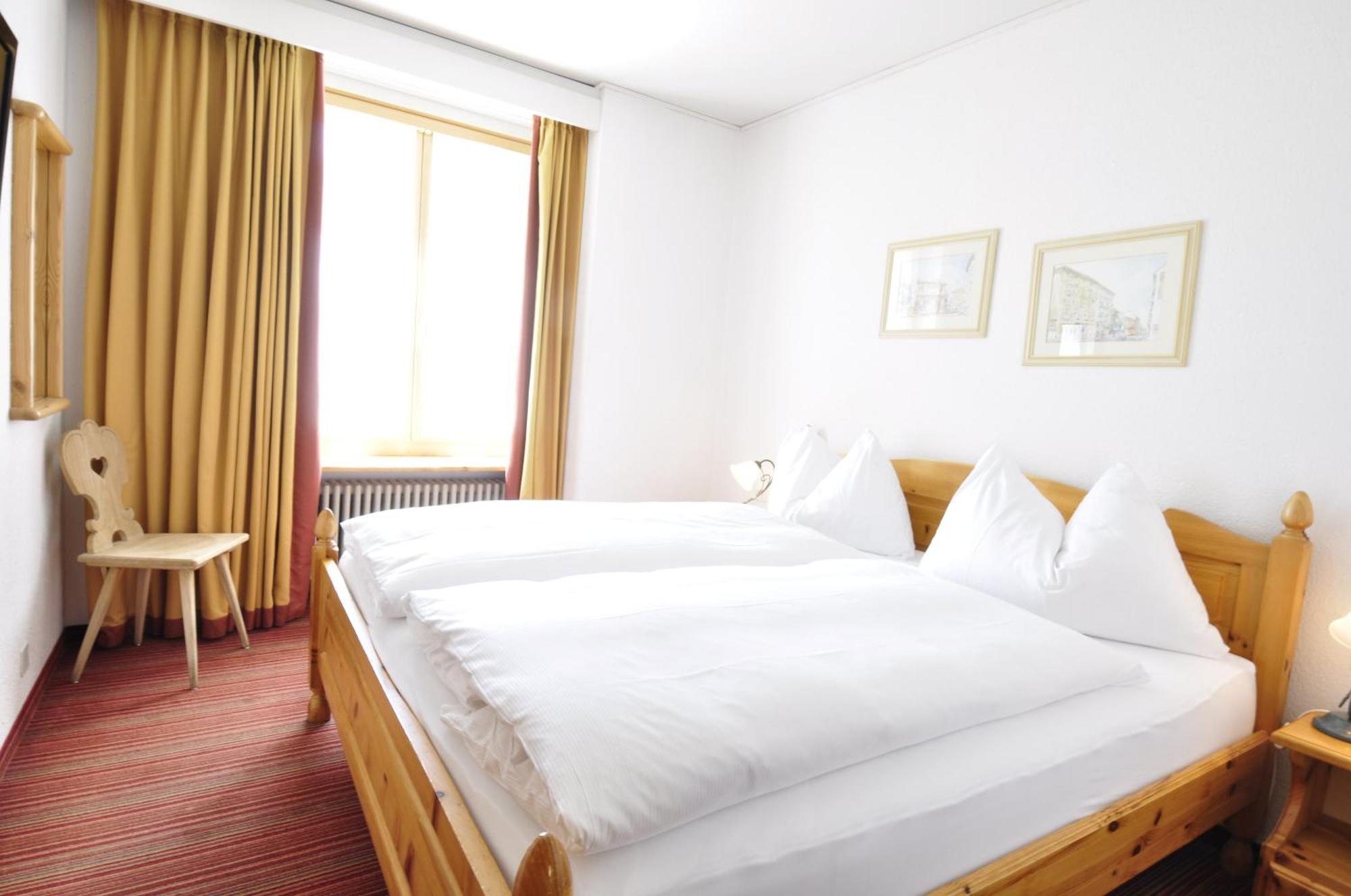 Hotel Bernina Понтрезина Экстерьер фото
