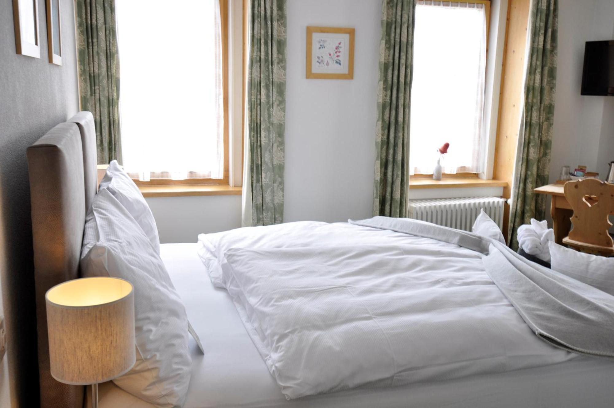 Hotel Bernina Понтрезина Экстерьер фото