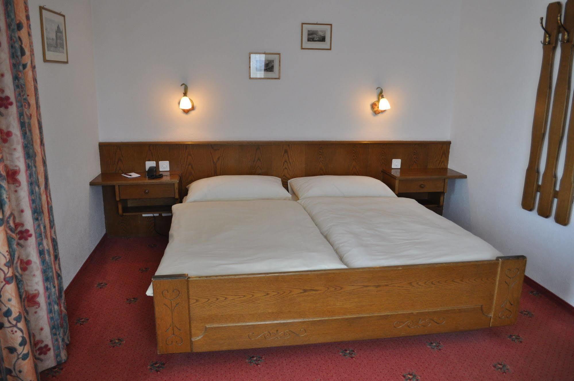 Hotel Bernina Понтрезина Экстерьер фото